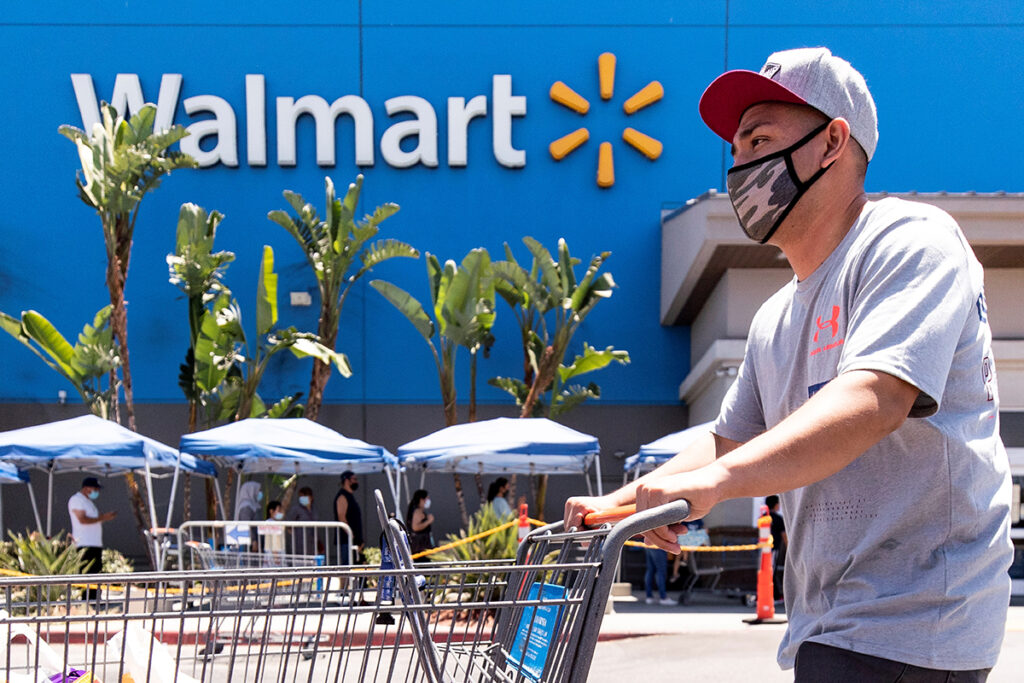 Walmart exigirá mascarillas a todos sus clientes
