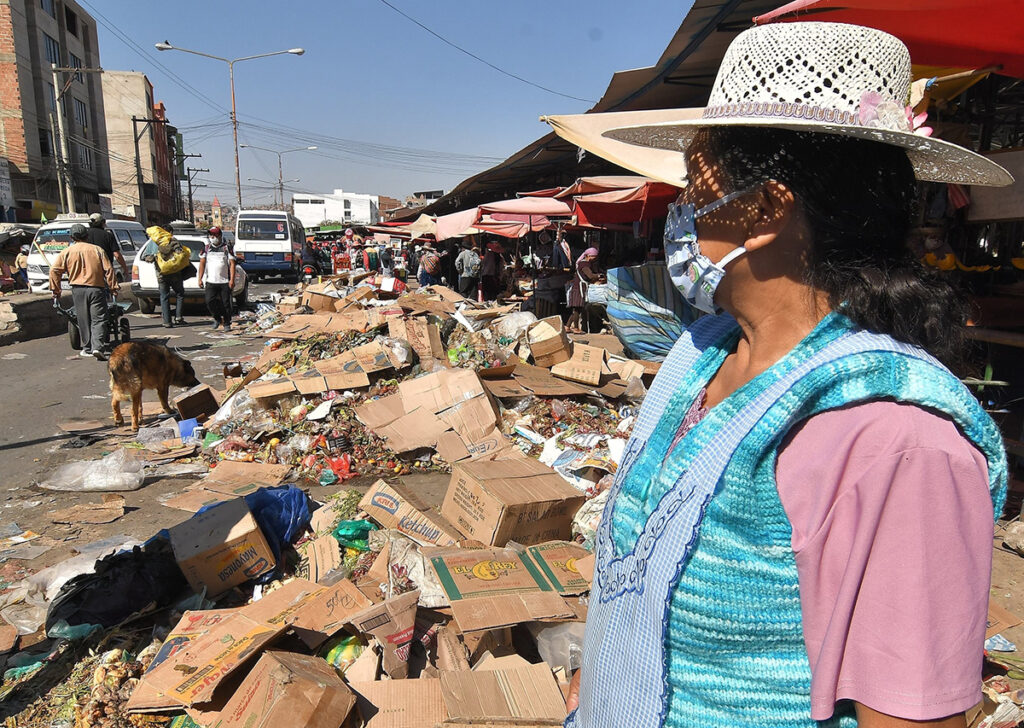 Siguen los bloqueos de carreteras en Bolivia