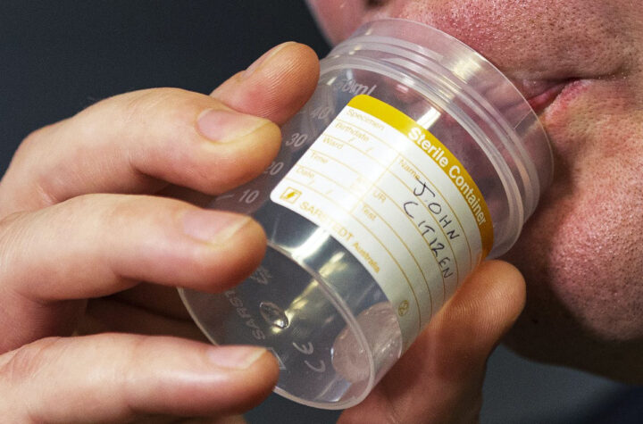 Autorizan test de COVID-19 con saliva