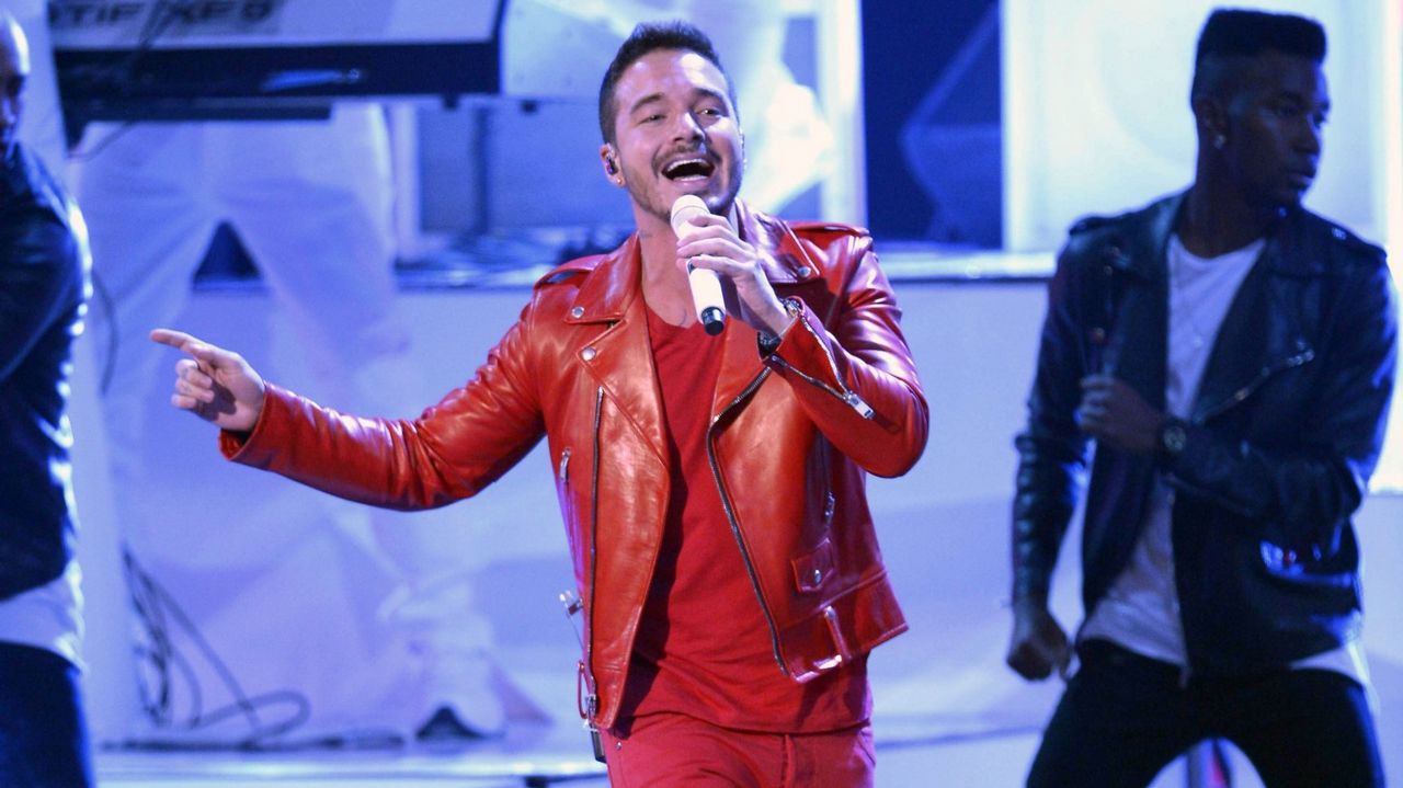 J Balvin revela que se está recuperando de COVID-19