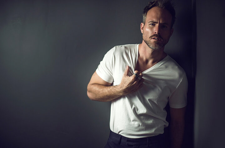 Erick Hayser sigue con oscuras pasiones