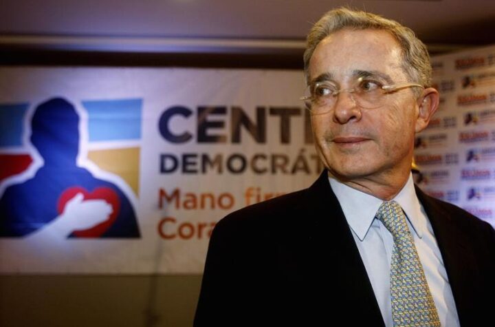 libertad de Álvaro Uribe