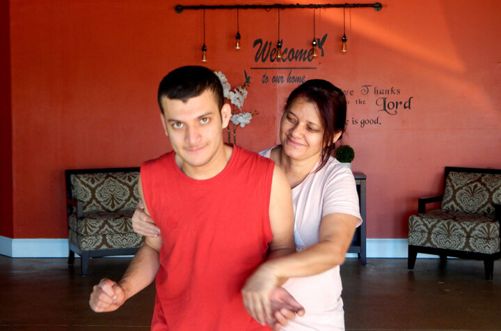 madre e hijo que caminaron desde Honduras