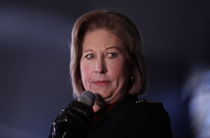 Dominion demanda por difamación a una abogada