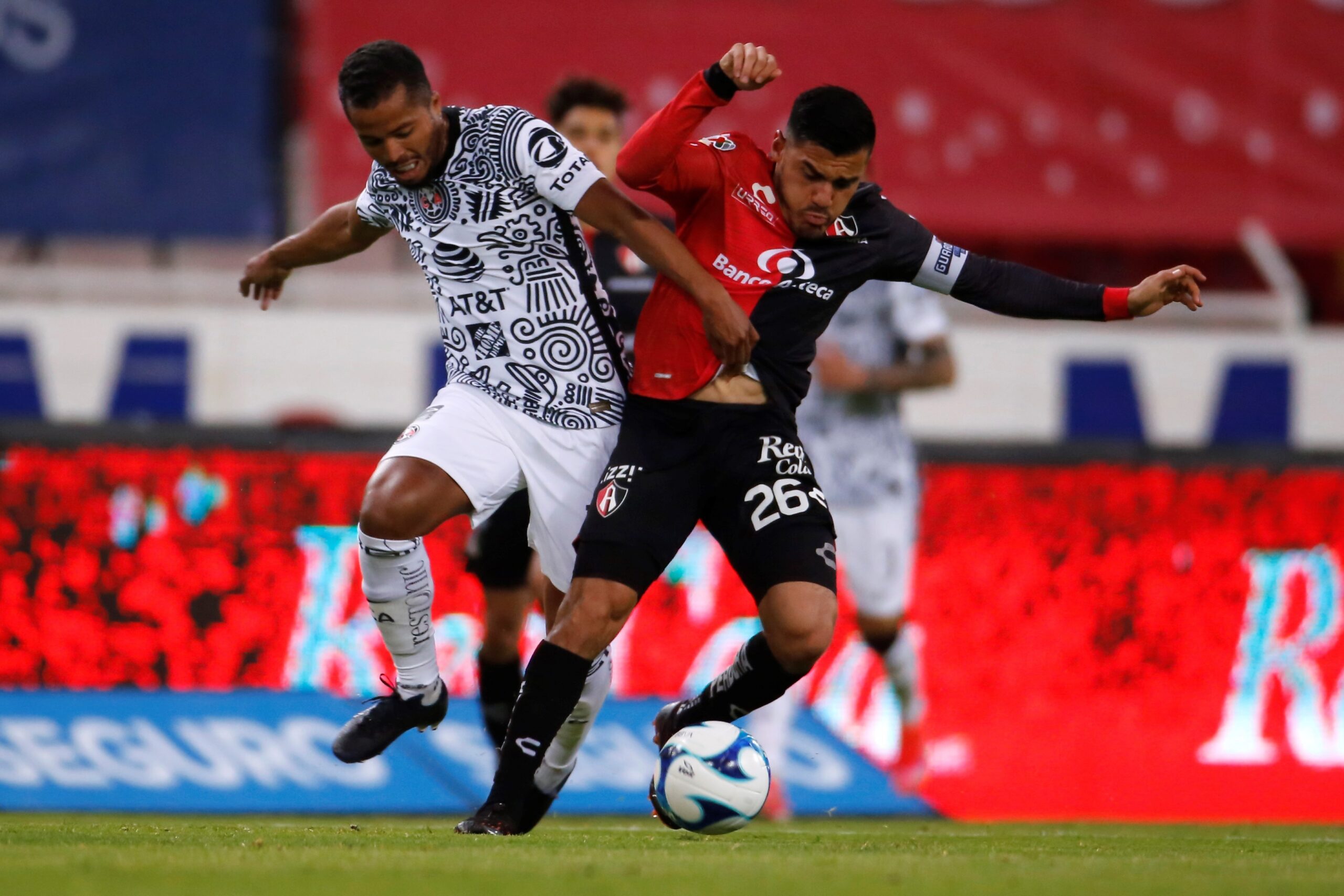 América pierde 3 puntos por alineación indebida y cede liderato a Cruz Azul