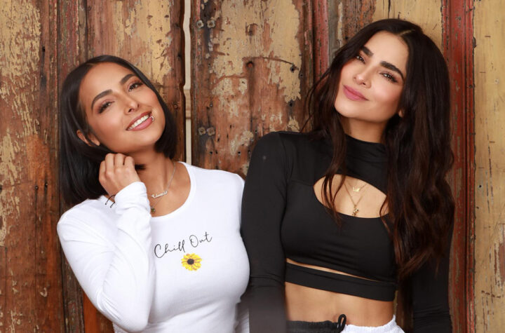 Alejandra Espinoza conduce podcast "Entre hermanas"