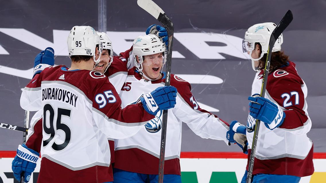 Colorado ganó su segundo partido Vs Coyotes goleando 6-2