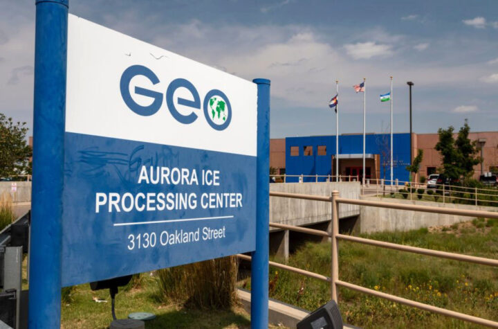 Aurora pide cierre de cárcel de indocumentados