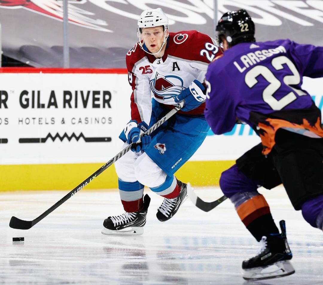 Los Colorado Avalanche siguen ganando y goleando