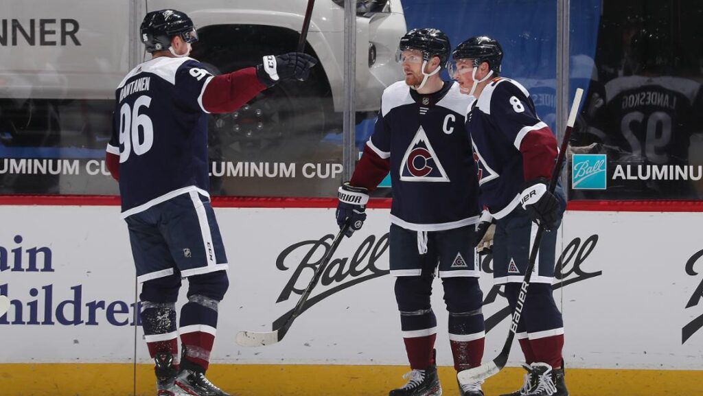 Avalanche le metió 11 goles a los Wild para barrer en la serie