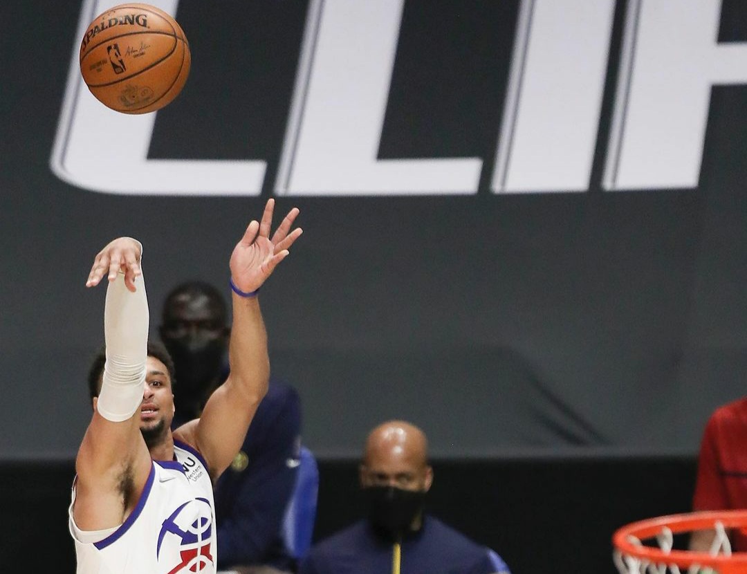 Los Nuggets le pasaron por encima a los Clippers 101-94