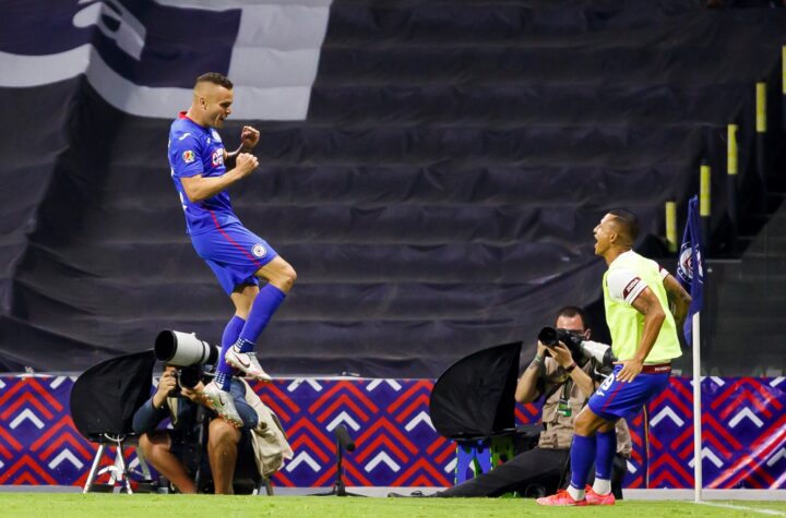Cruz Azul empata récord de 12 victorias seguidas en la liga MX