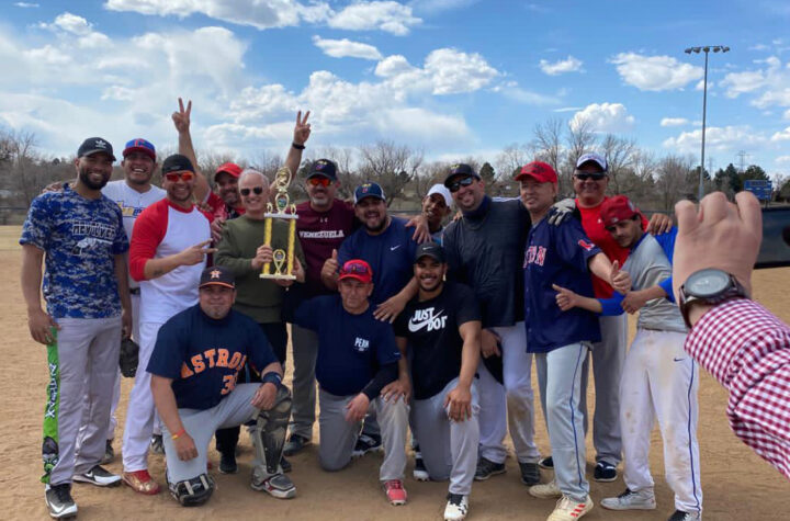 Cuadrangular de softball chata en Aurora