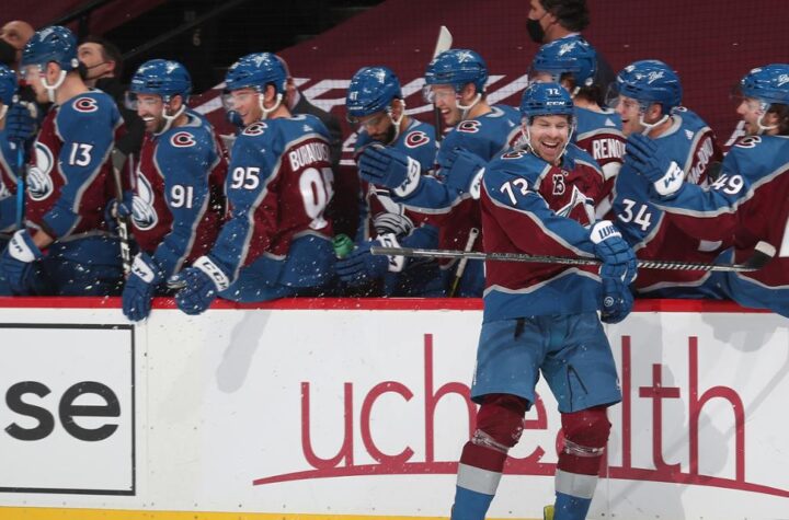 Con público: Paliza de los Avalanche 9 por 3 a los Coyotes