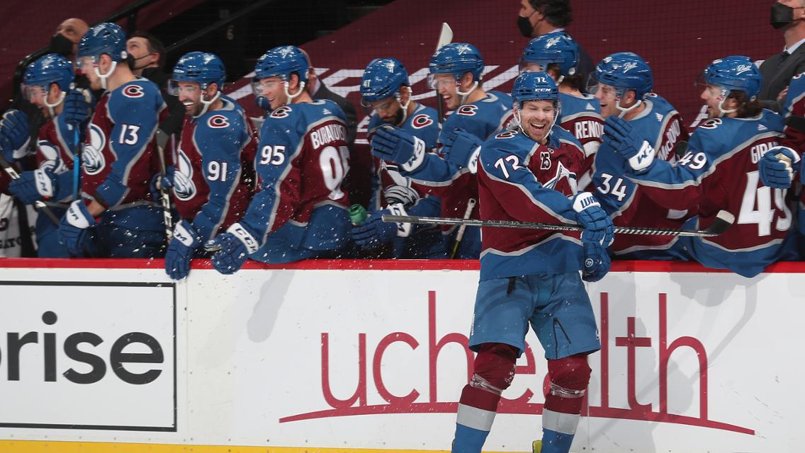 Con público: Paliza de los Avalanche 9 por 3 a los Coyotes