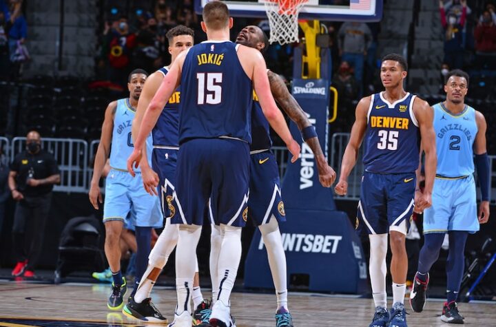 Los Nuggets vencieron 139-137 en doble