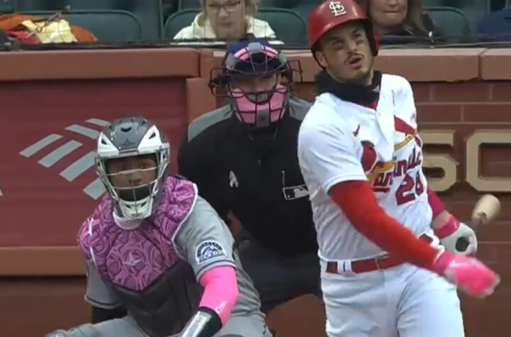 El cardenal Arenado sale inmaculado contra Rockies