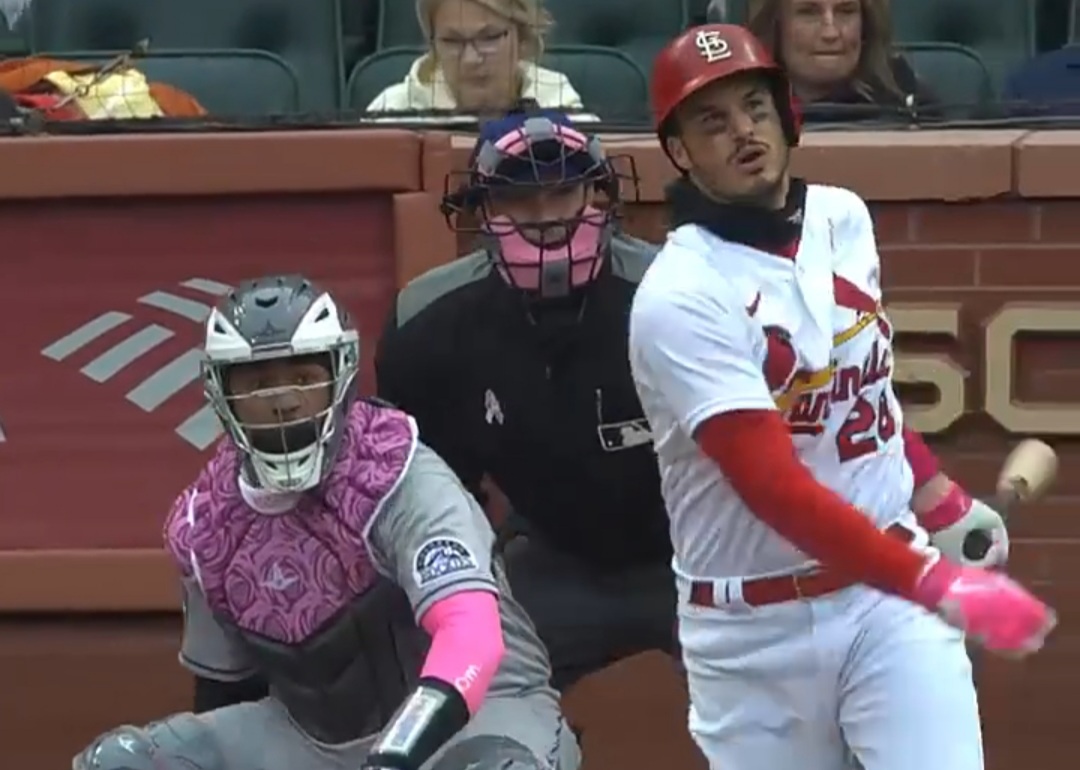 El cardenal Arenado sale inmaculado contra Rockies