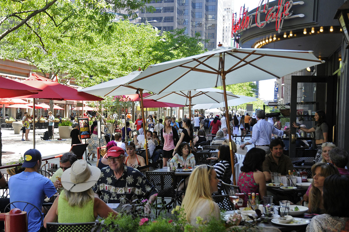 De paseo por la 16th Street Mall