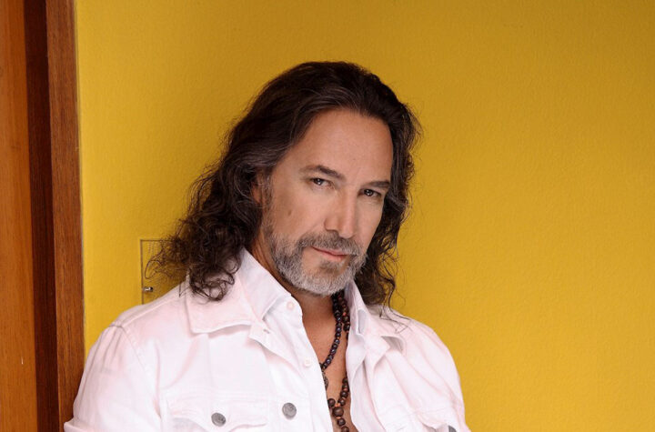 Marco Antonio Solís, una vida de éxitos