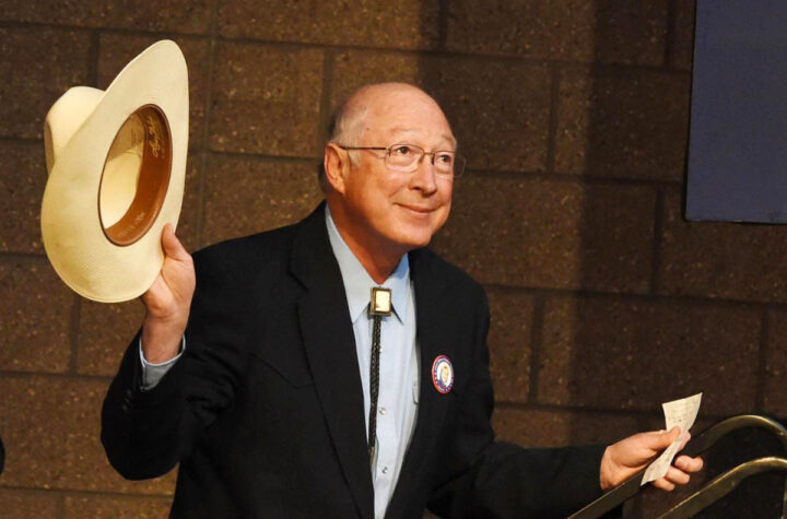 Nombramiento de Salazar