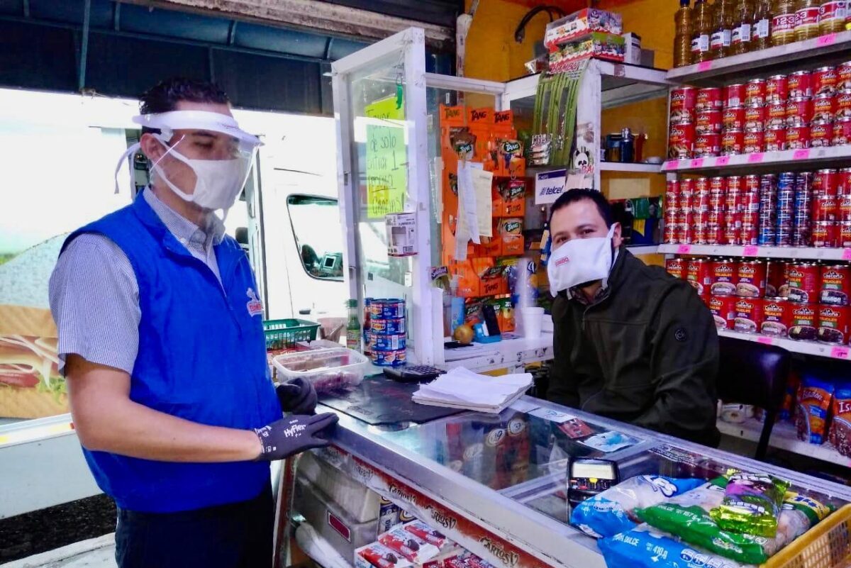 Negocios pueden seguir exigiendo uso de tapaboca en sus instalaciones