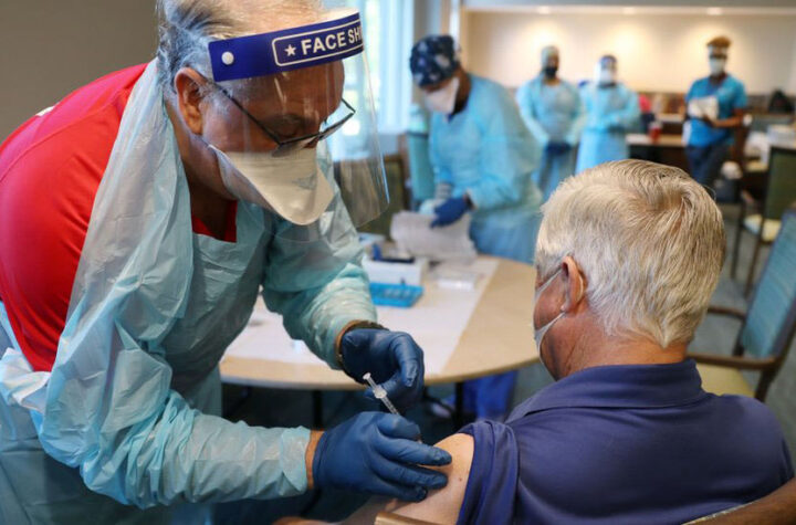 Empleadores pueden exigir vacuna