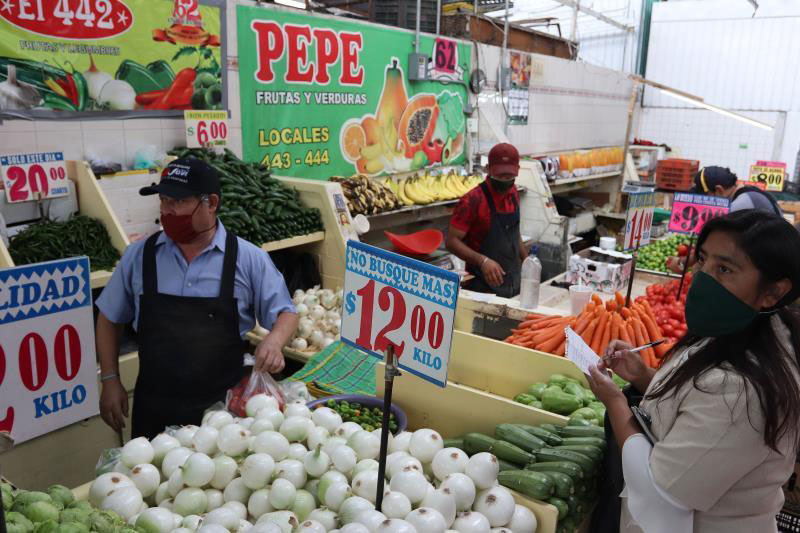 Ingresos en México caen 5,8 por ciento