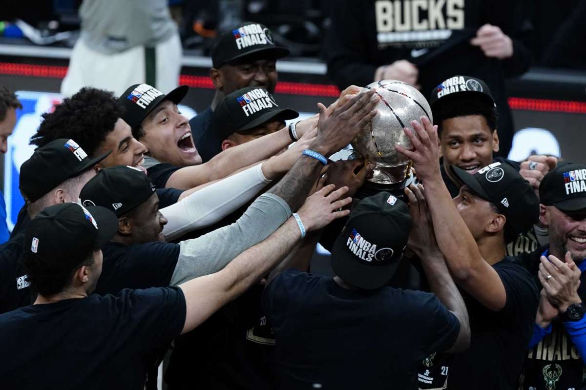Los Bucks se imponen a los Hawks