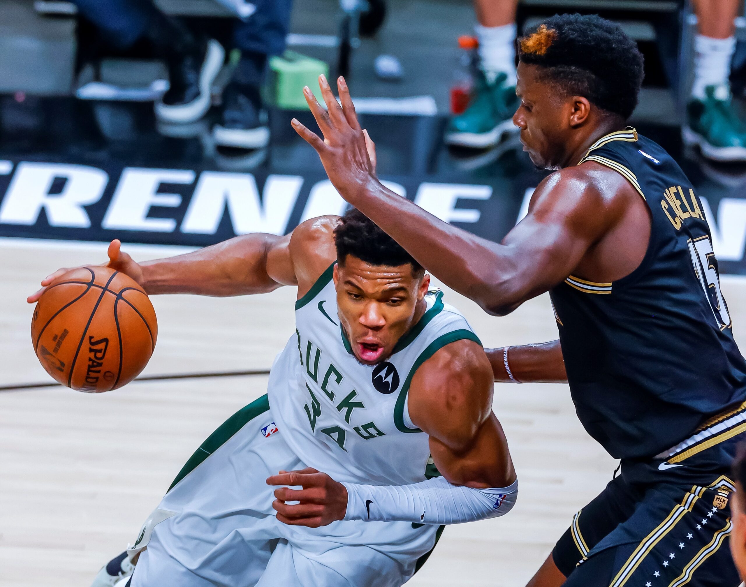 Milwaukee enfrentará a Suns en la final de la NBA