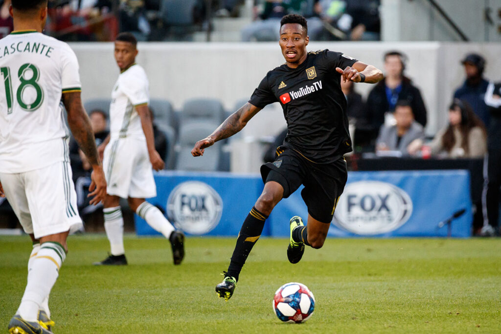 Mediocampista canadiense