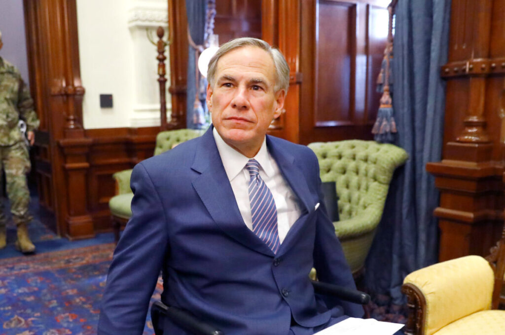 Gobernador de Texas, firme detractor de la mascarilla, en tratamiento por covid