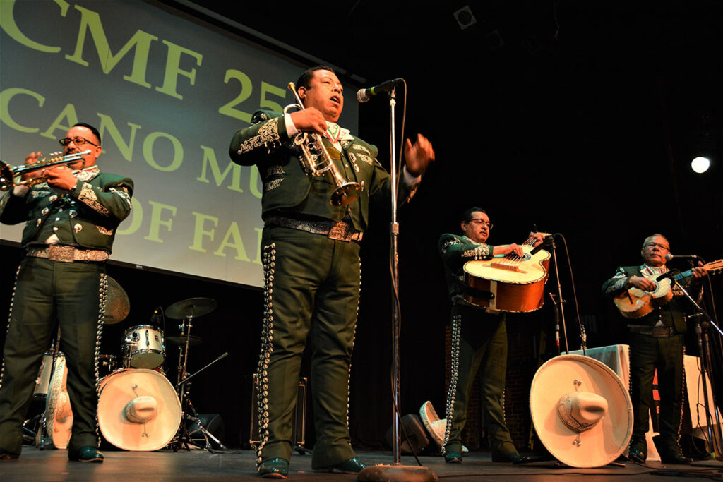 New Inductees to the Chicano Music Hall of Fame Nuevos integrantes del Salón de la Fama de la Música Chicana