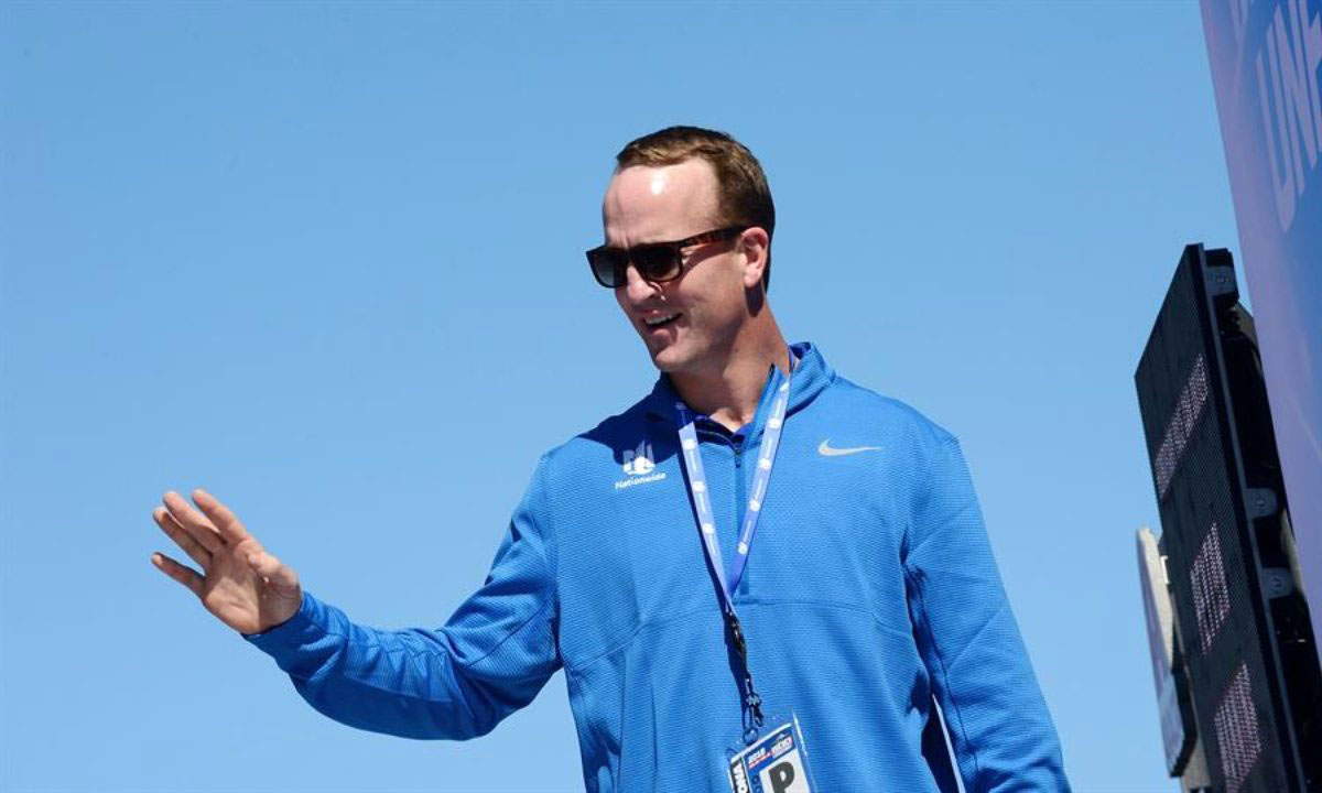 Manning inducido al Salón de la Fama