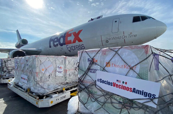 Llegan vacunas de Moderna a México