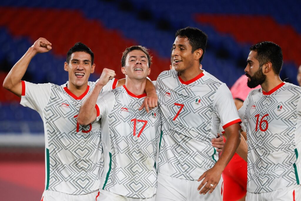 México enfrenta a Japón por la medalla de bronce olímpico de fútbol masculino