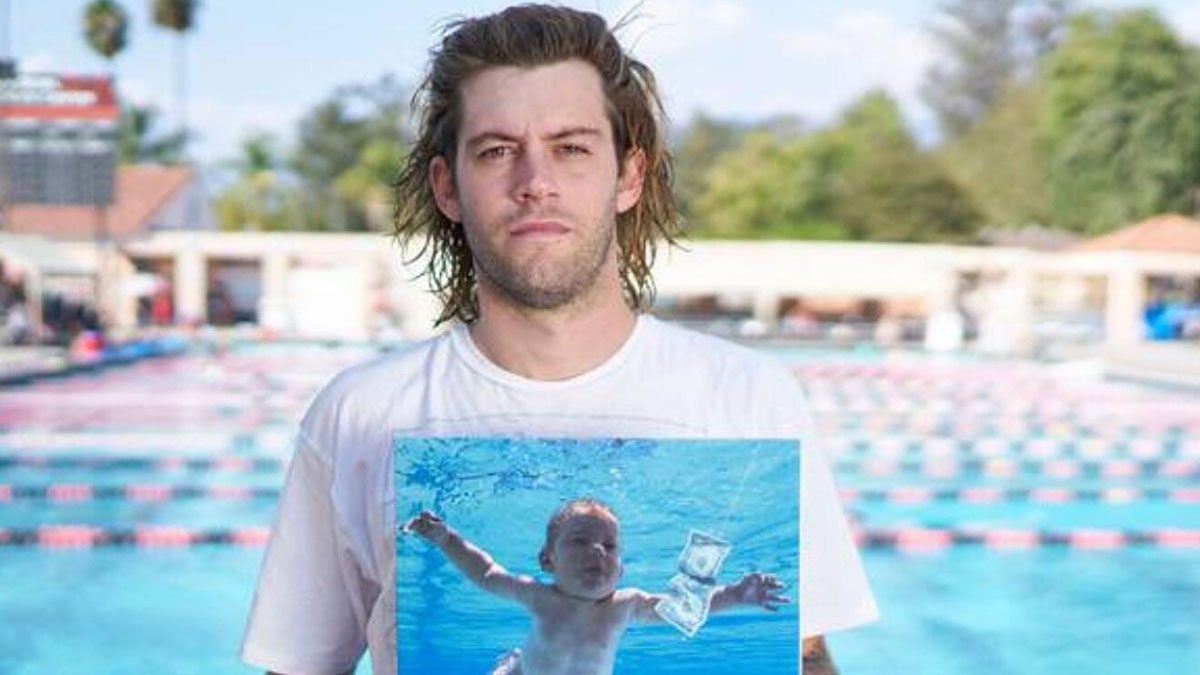 Demanda a Nirvana