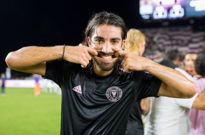 Chicharito y Vela, ausentes del Juego de Estrellas