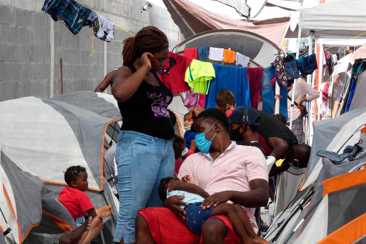 Centenares de haitianos se trasladan a Reynosa