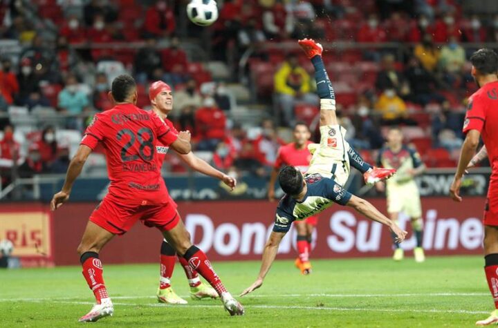 El América de Solari es líder del Apertura, pese a perder el invicto
