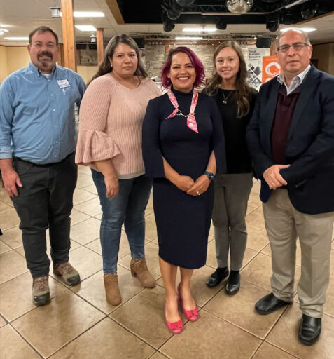 Adelante Community Development celebra aplicación de 12 mil vacunas