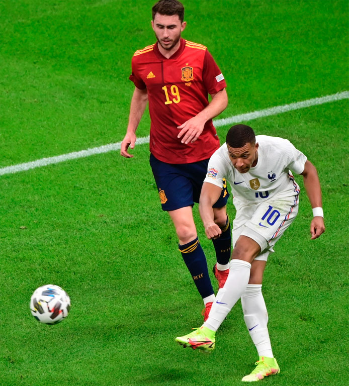 Benzema-Mbappé, conexión terrible que da triunfo a Francia