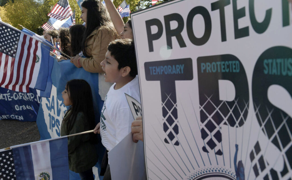 Cierran vía a residencia permanente