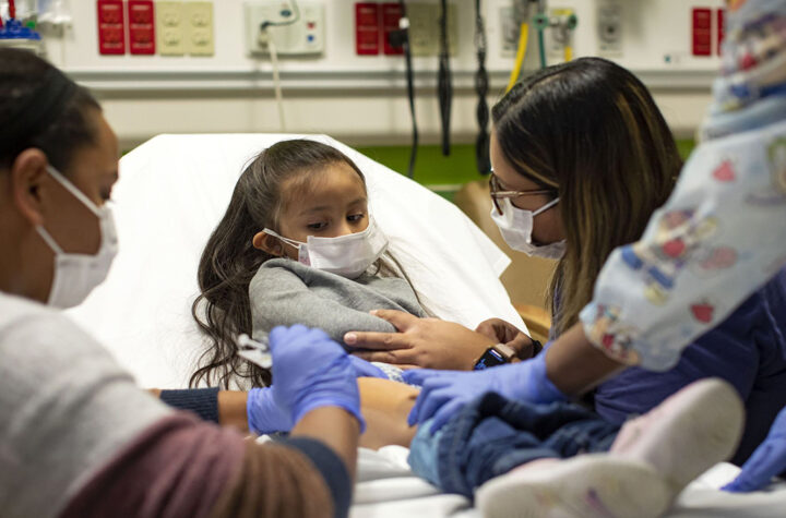 Crecen hospitalizaciones de niños