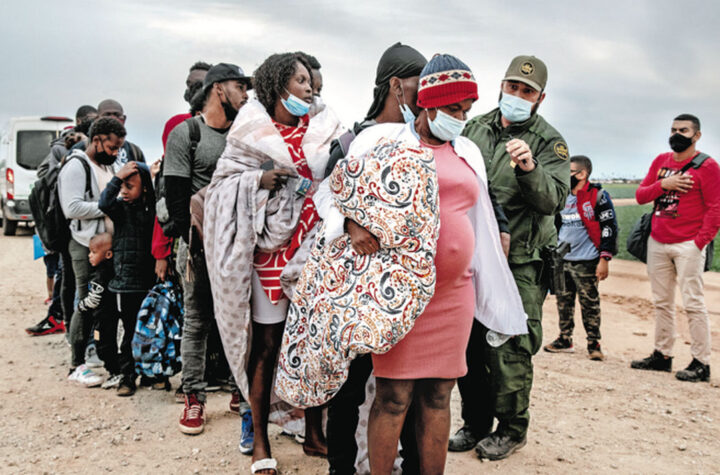 Revisar "Quédate en México"