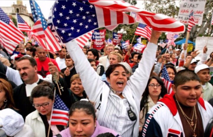 Población hispana de Colorado crece y potencia su voz política