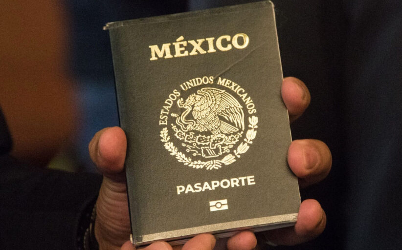Consulado de México en Denver expide pasaporte electrónico