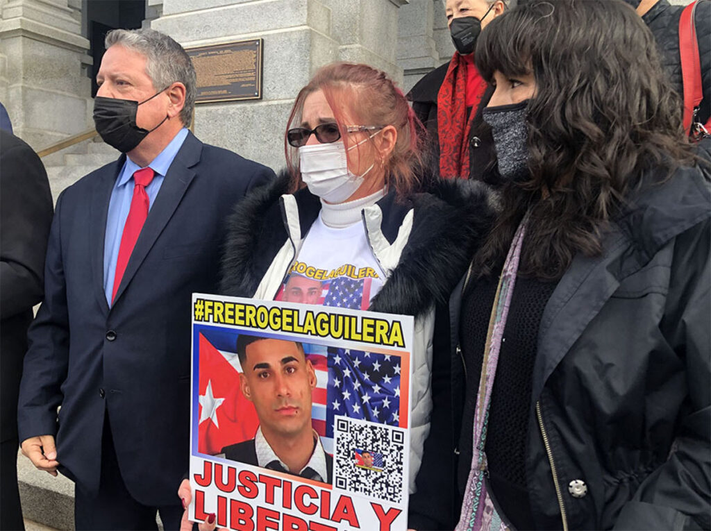 Fiscales critican reducción de pena de Aguilera