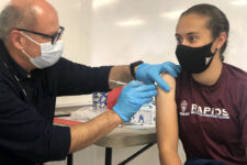 37 Percent of Deaths were Unvaccinated Estaban sin vacunar 37 por ciento de fallecidos
