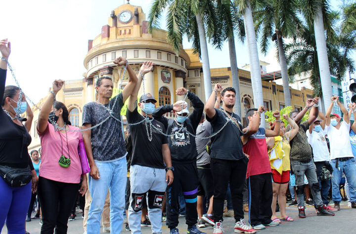 Migrantes quieren visas para cruzar México